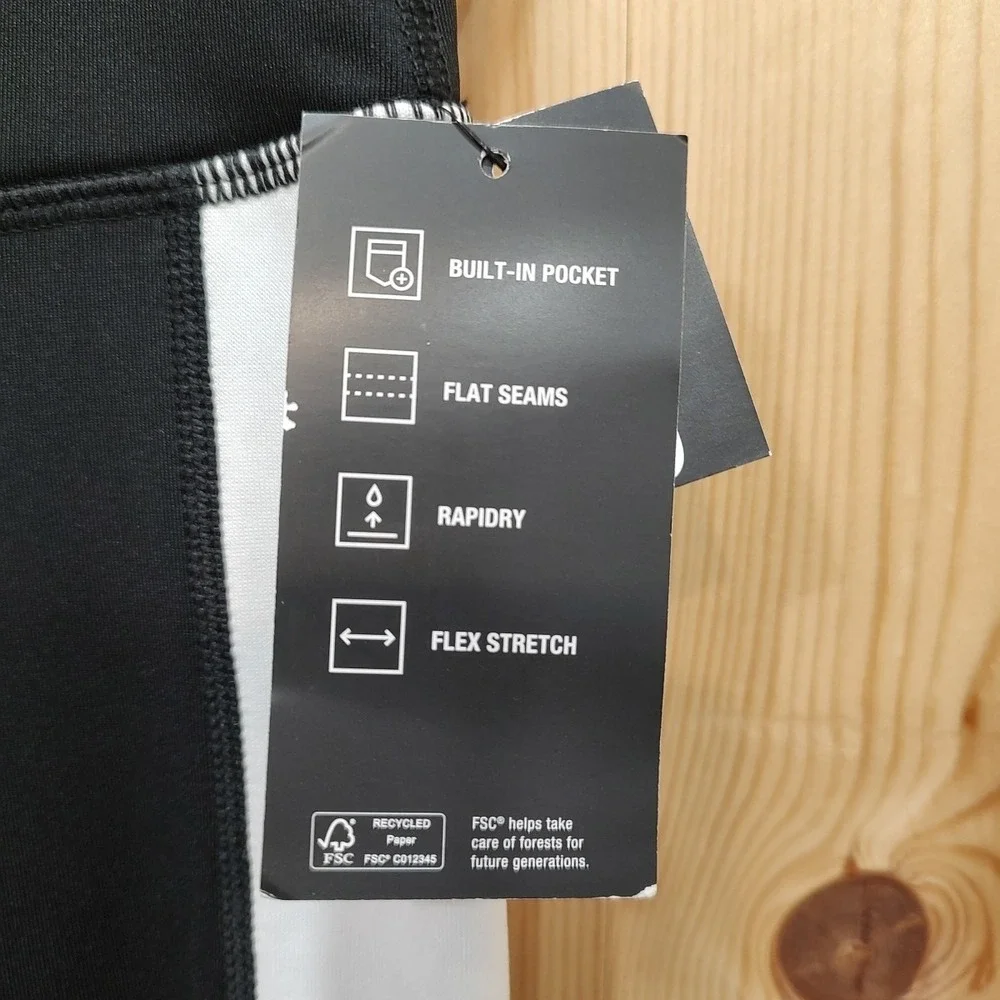 ID Ideology Women‎ Colorblock Crop Leggings Black White Sz Large Rapid Dry Flex